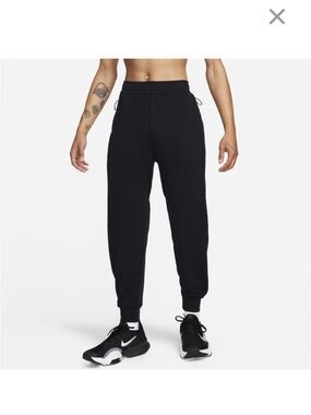 NEW NIKE BLACK THERMA FIT JOGGERS SWEATPANTS SZ LARGE